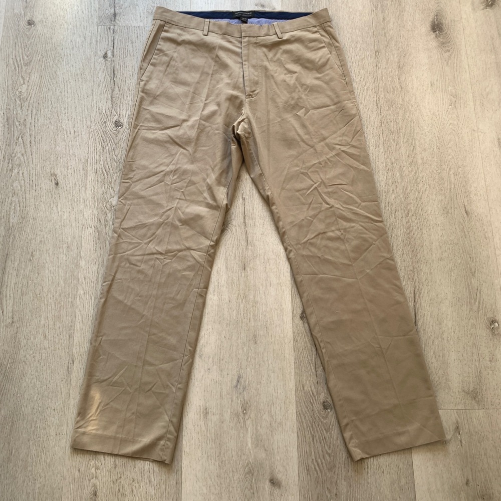 Banana Republic Men's 34x32 Non-Iron Tailored Slim Fit Chino Pants Khaki Beige